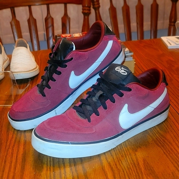 Mens size 11 Nike Market low 2 Varsity's - Picture 2 of 9